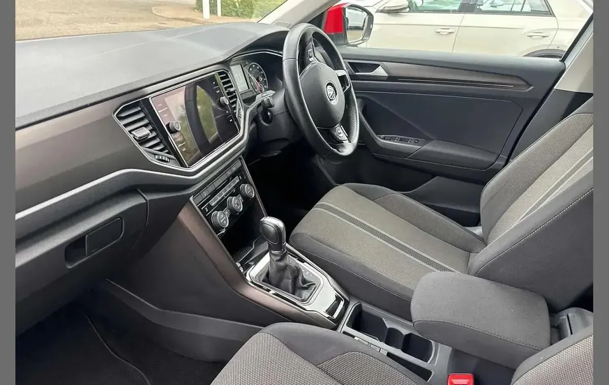 Used VW T-Roc Design 150 HP (110 kW) 2019 Silver SUV