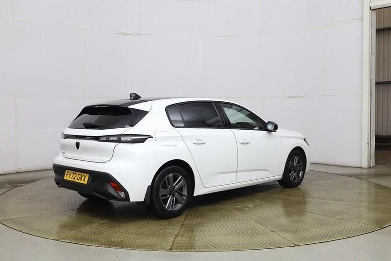 Used Peugeot 308 Active Premium 130 HP (95 kW) 2022 White Hatchback