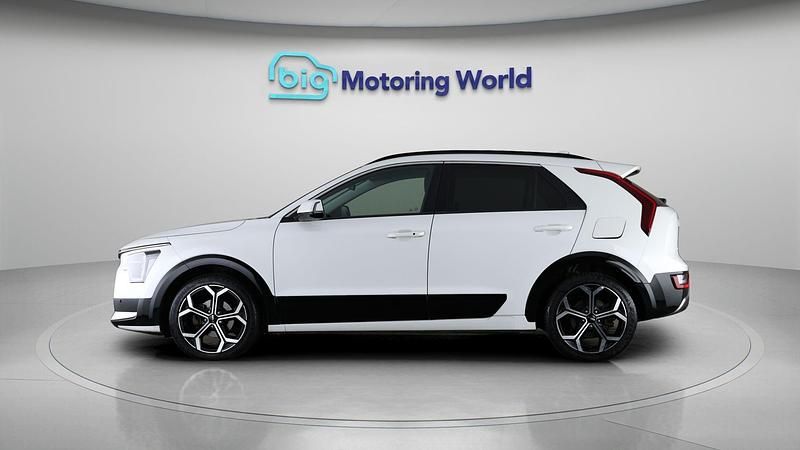 Used Kia Niro 141 HP (103 kW) 2022 White SUV