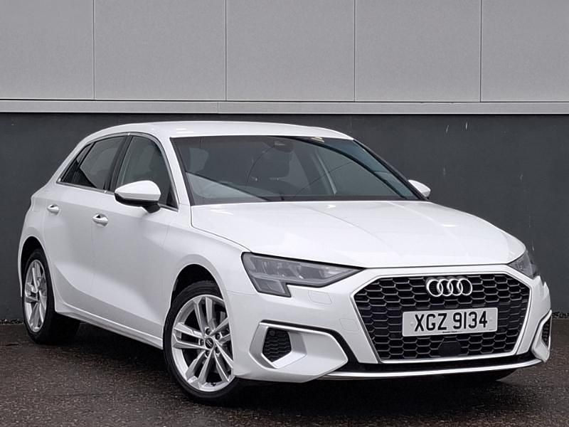 Used Audi A3 e-tron Sport 204 HP (150 kW) 2022 White Hatchback