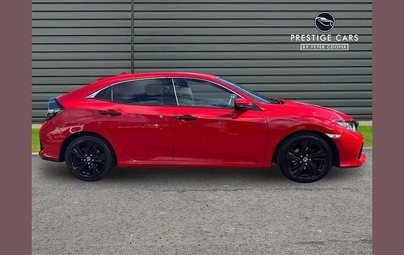 Used Honda Civic SR 129 HP (94 kW) 2018 Red Hatchback