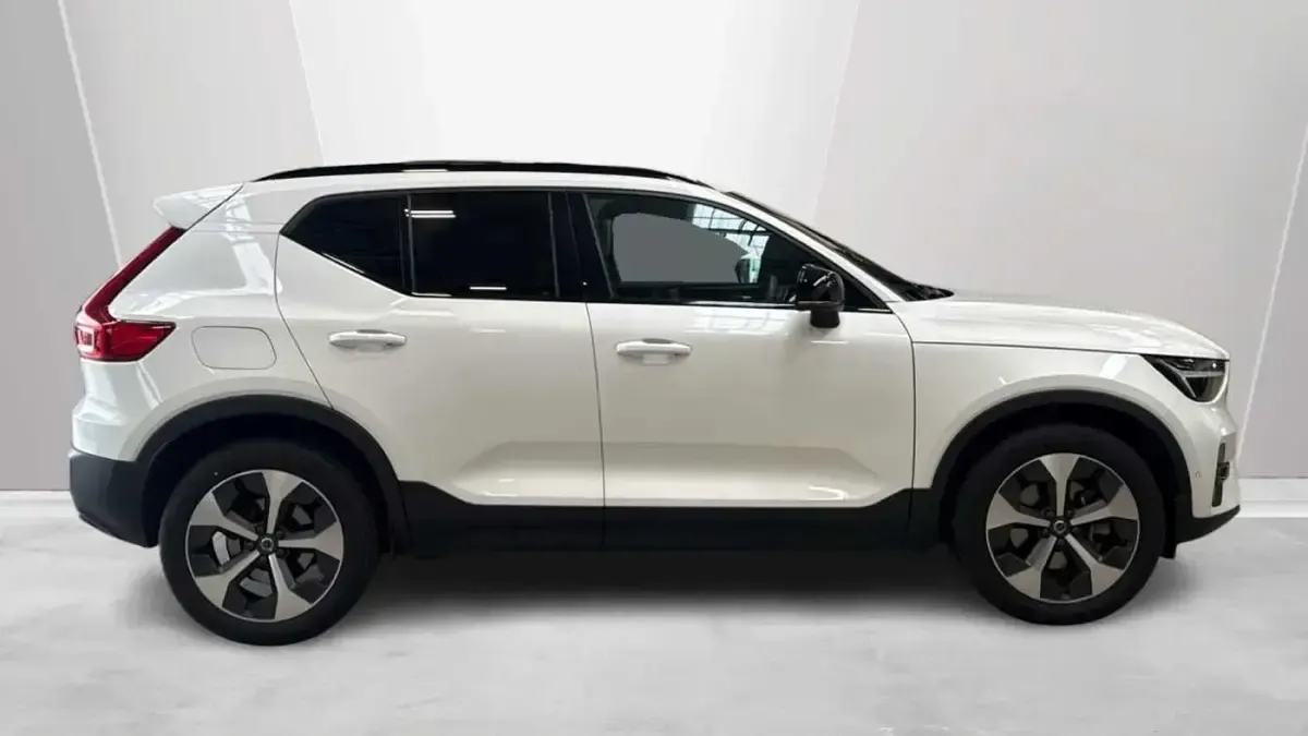 Used Volvo XC40 Ultimate 194 HP (142 kW) 2022 White SUV
