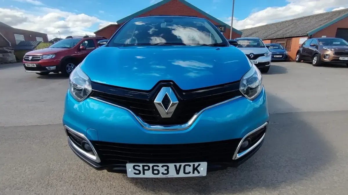 Used Renault Captur Dynamique 90 HP (66 kW) 2013 Blue SUV