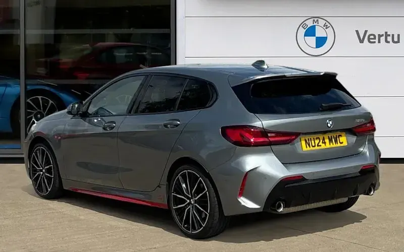 Usado BMW 128 Comfort Edition 265 CV (194 kW) 2024 Gris Utilitario