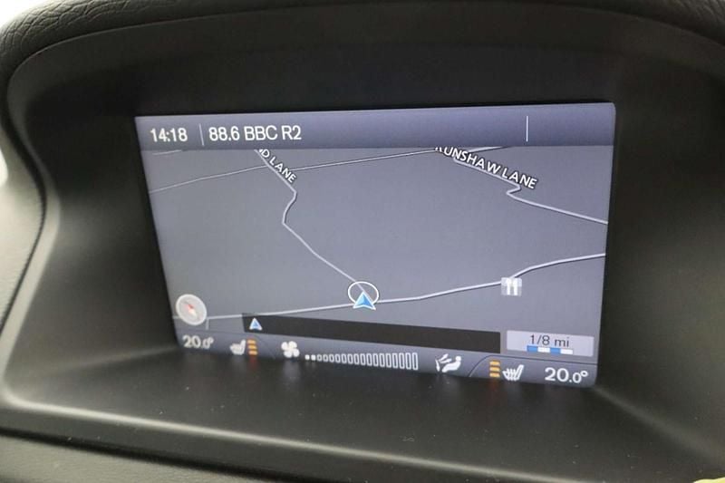 Used Volvo XC70 SE 215 HP (158 kW) 2011 Red Estate