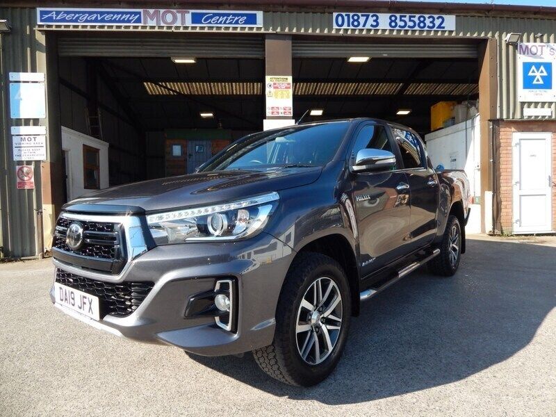 Grey Used 2019 Toyota HiLux Pickup | £21,495 (Fair price) - Image 1/4