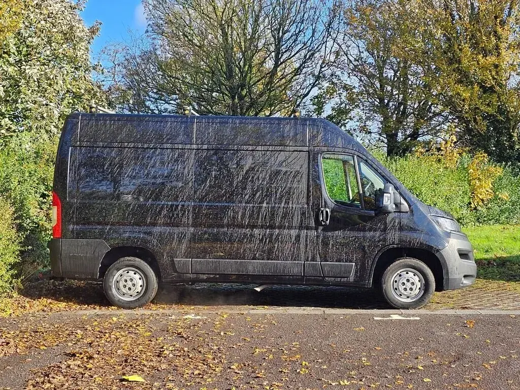 Used Peugeot Boxer 130 HP (95 kW) 2019 Black Van