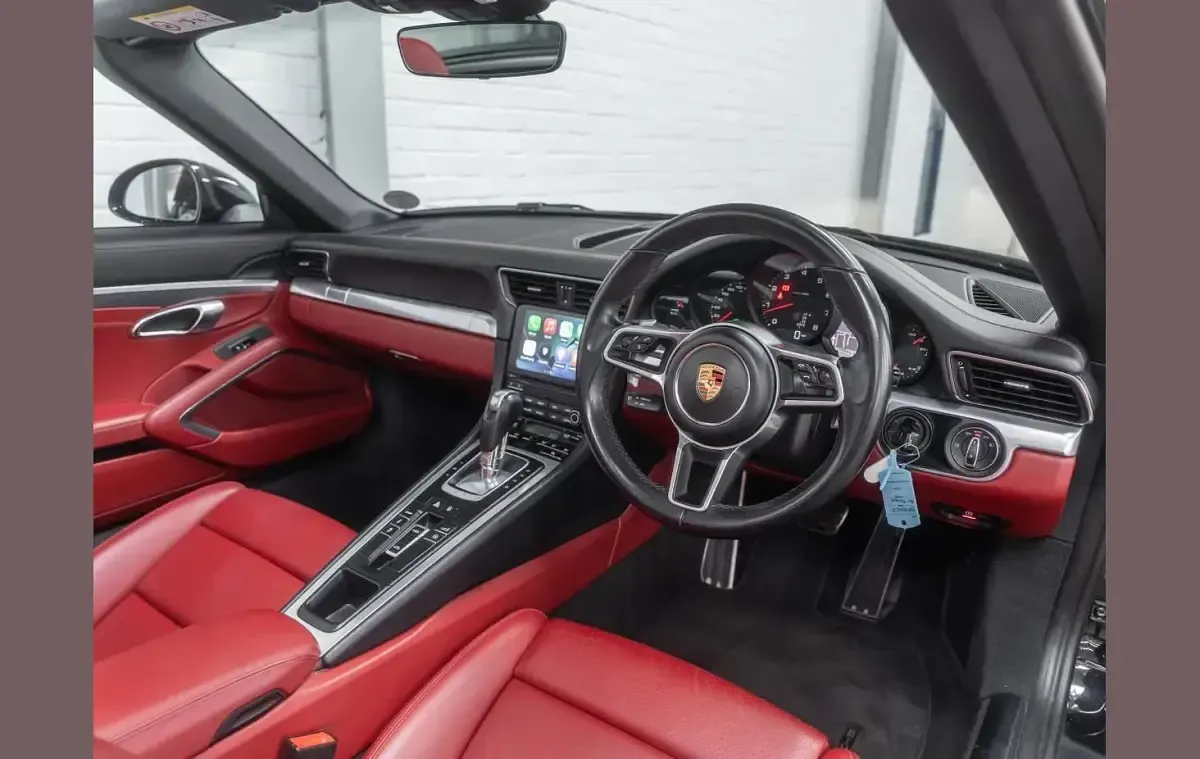 Used Porsche 911 364 HP (267 kW) 2018 Black Cabriolet