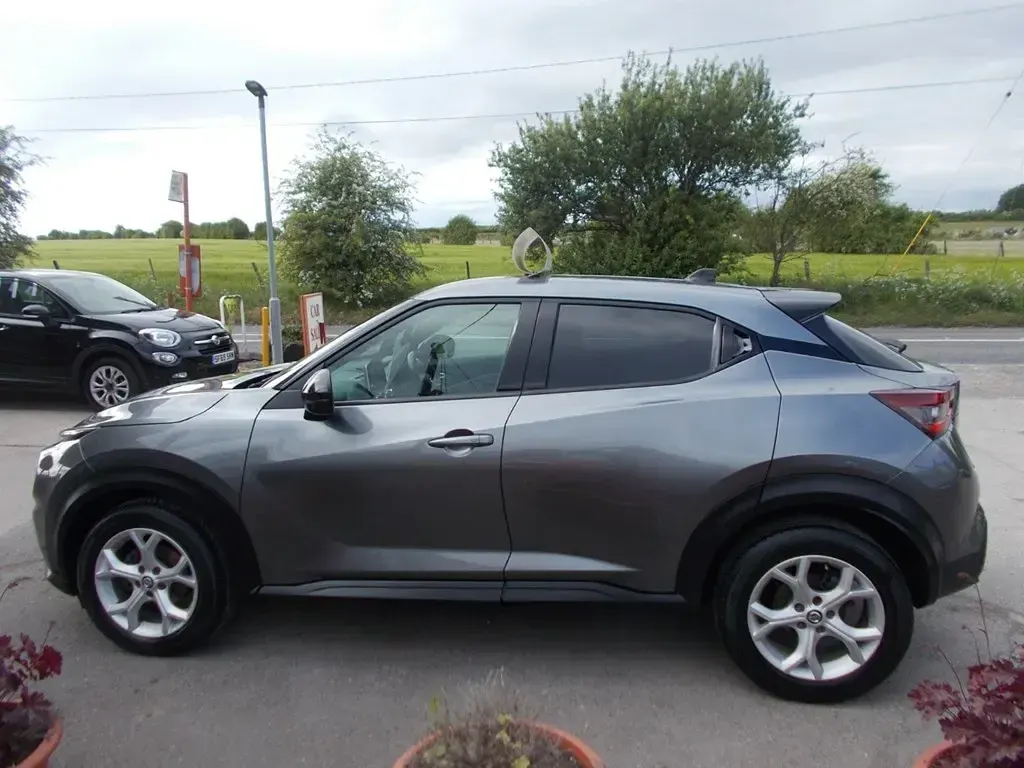 Used Nissan Juke N-Connecta 2020 Grey SUV