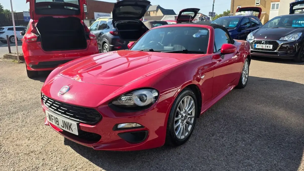 Used Fiat 124 Spider Classica 140 HP (102 kW) 2018 Red Cabriolet