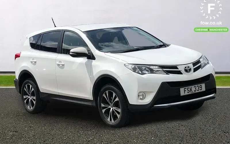 Usado Toyota RAV4 150 HP (110 kW) 2015 SUV