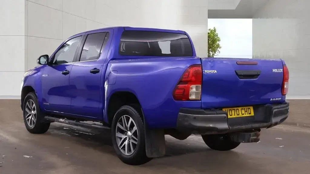 Used Toyota HiLux 150 HP (110 kW) 2020 Blue Pickup