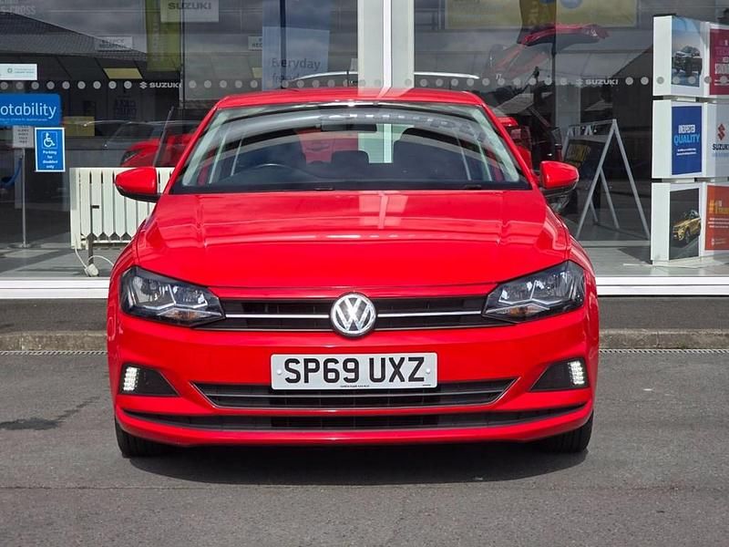 Used VW Polo SE 95 HP (69 kW) 2019 Red Hatchback