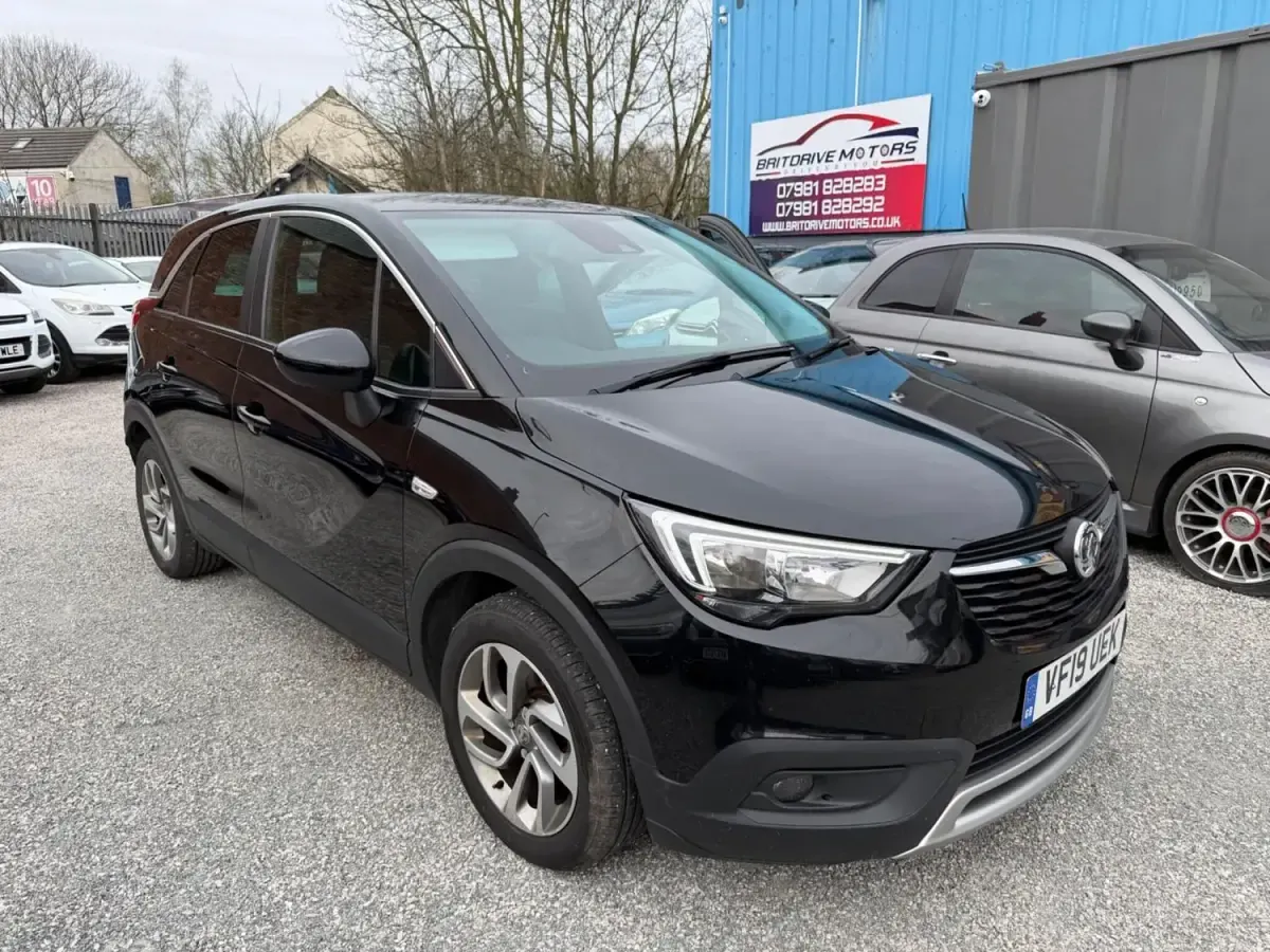 Second-hand Vauxhall Crossland X 83 CP (61 kW) 2019 Negru SUV
