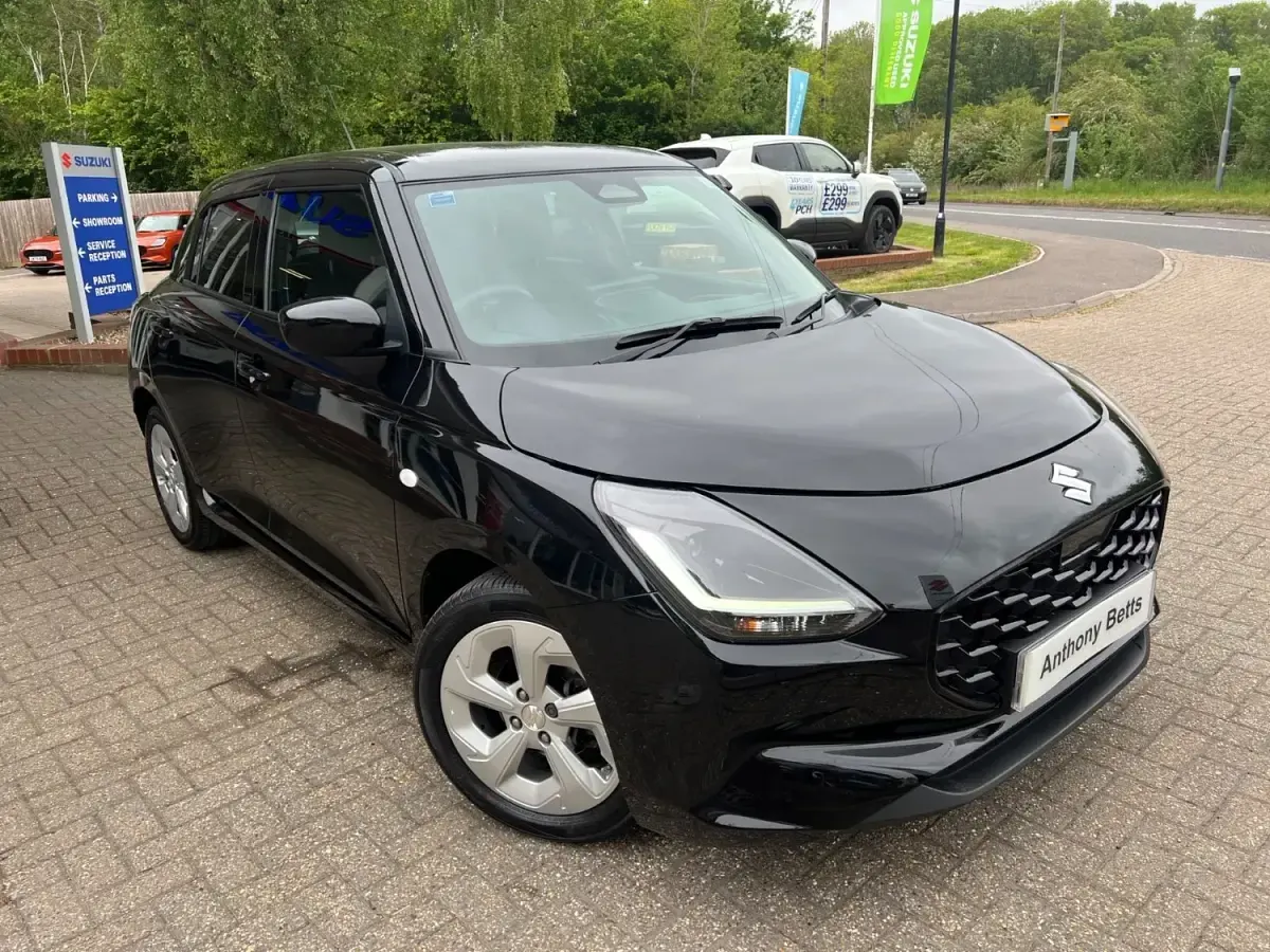Usado Suzuki Swift 82 HP (60 kW) 2024 Preto Citadino