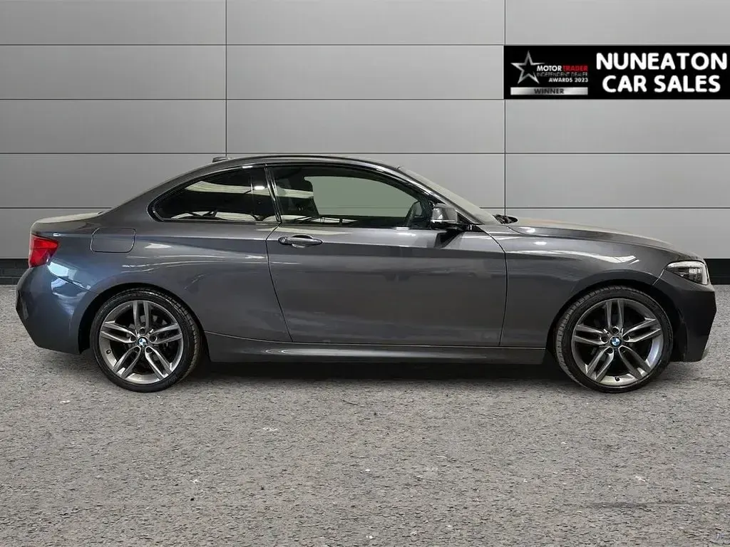 Usado BMW 218 M Sport 136 HP (100 kW) 2018 Cinzento Coupé