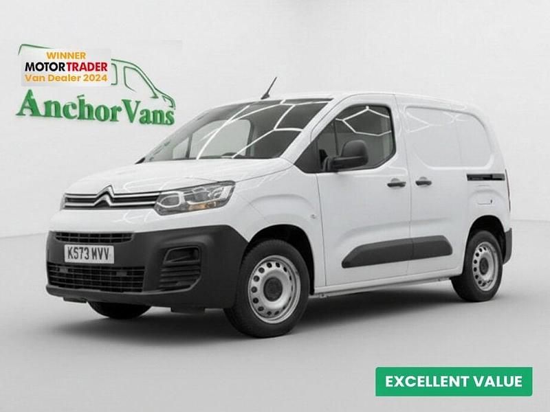 Used Citroën Berlingo 100 HP (73 kW) 2023 White MPV