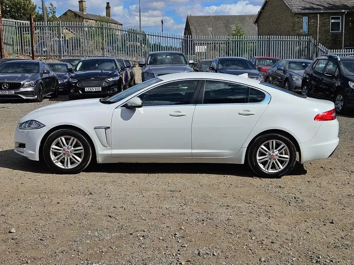 Used Jaguar XF Luxury 2014 White Sedan
