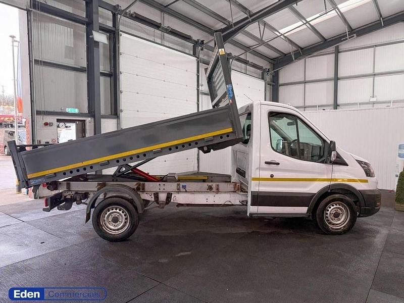 Usado Ford Transit S 130 HP (95 kW) 2022 Branco Cabrios