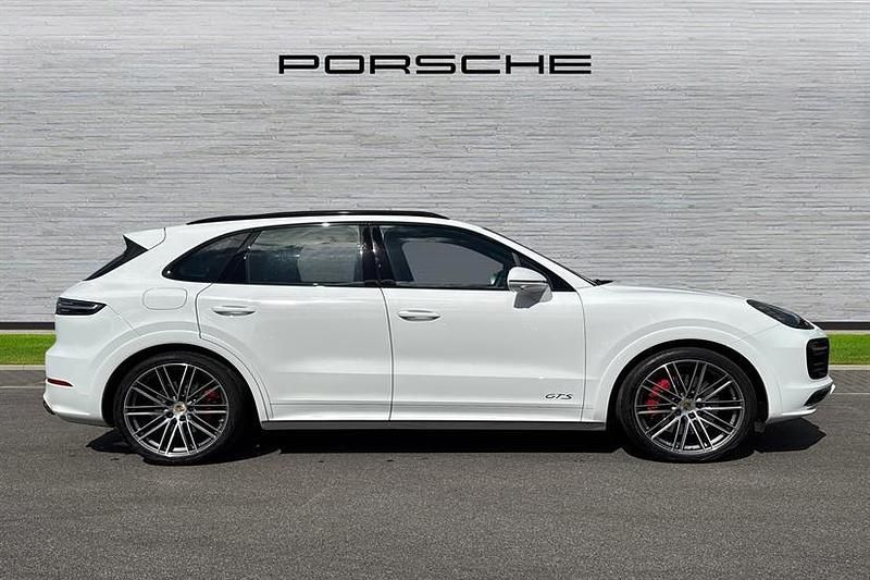 Usado Porsche Cayenne GTS 460 CV (338 kW) 2021 Blanco SUV