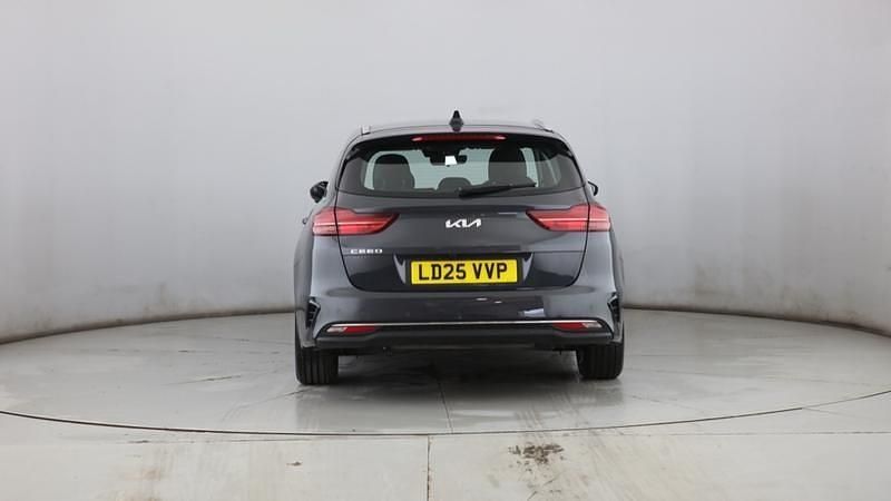 Used Kia Ceed 138 HP (101 kW) 2025 Grey Hatchback