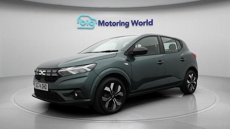 Used Dacia Sandero Journey 90 HP (66 kW) 2024 Green Hatchback