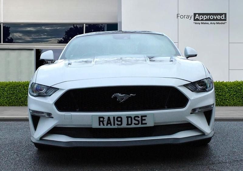 Used Ford Mustang GT 2019 Oxford white Coupe