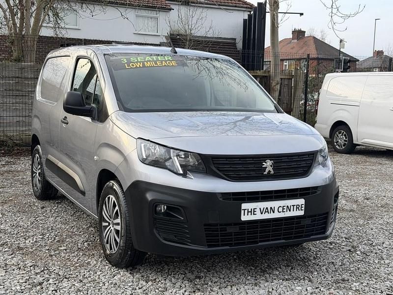 Grey Used 2020 Peugeot Partner MPV | £10,485 (Fair price) - Image 1/4