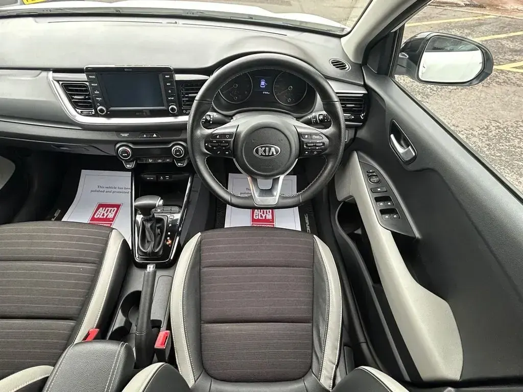 Used Kia Stonic 118 HP (86 kW) 2019 White SUV