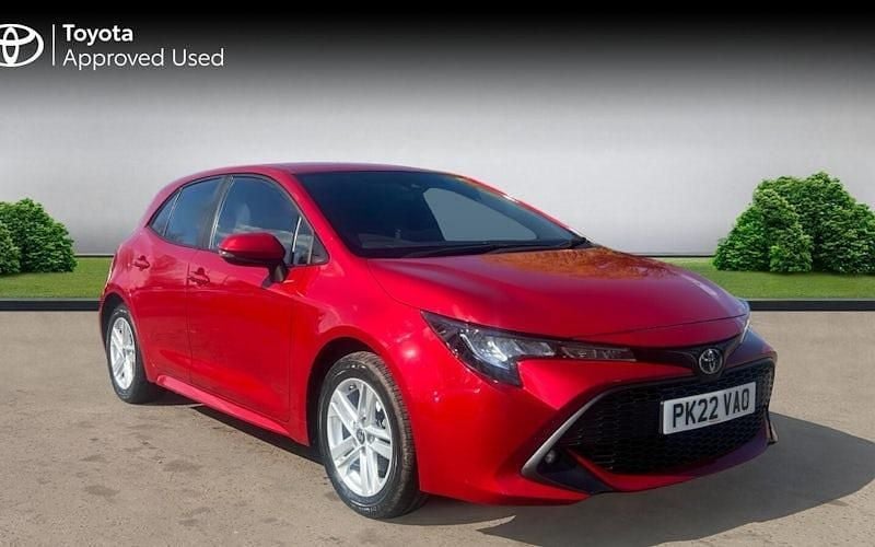 Used Toyota Corolla 122 HP (89 kW) 2022 Red Hatchback
