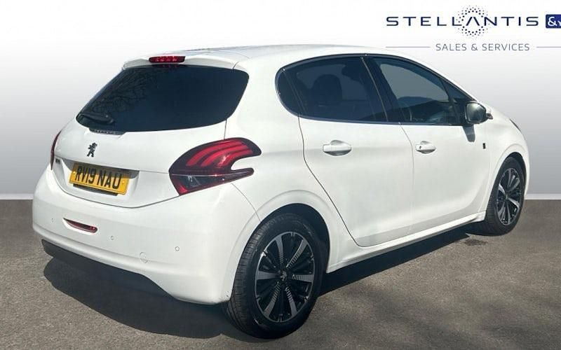 Used Peugeot 208 82 HP (60 kW) 2019 Hatchback