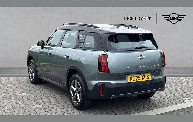 Used Mini Countryman Classic 170 HP (125 kW) 2025 Green SUV