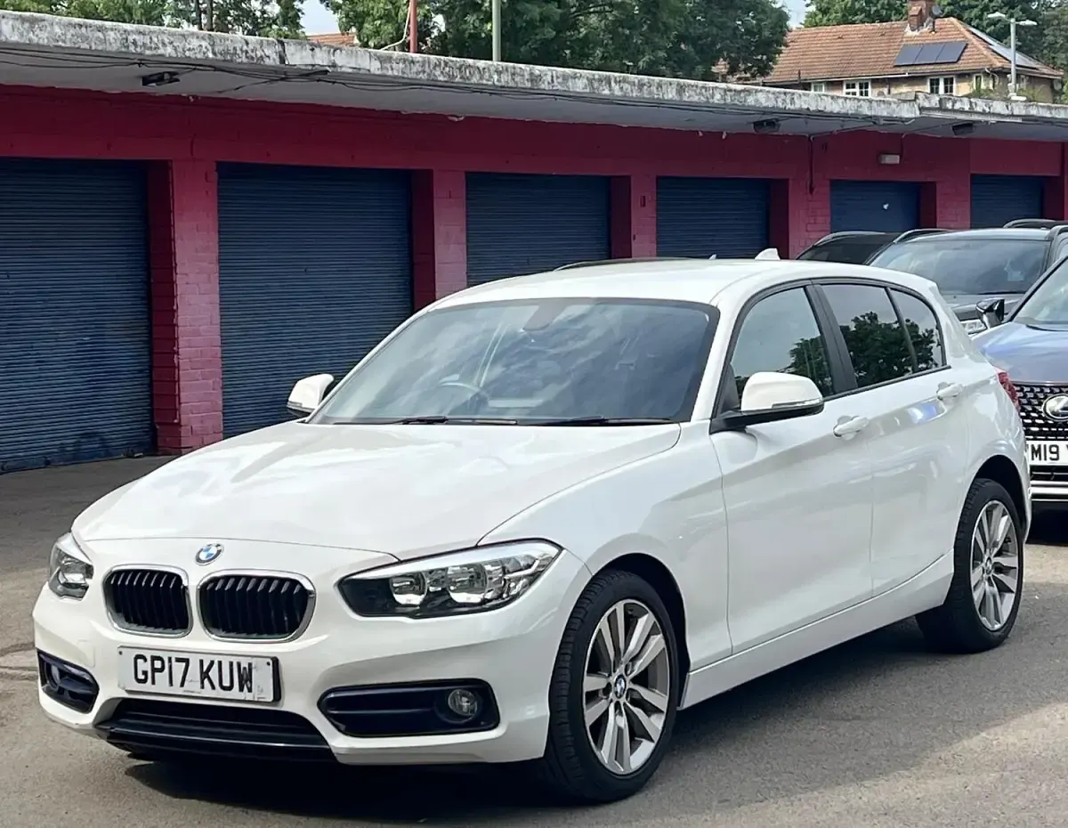 Used BMW 118 Sport Line 2017 White Hatchback