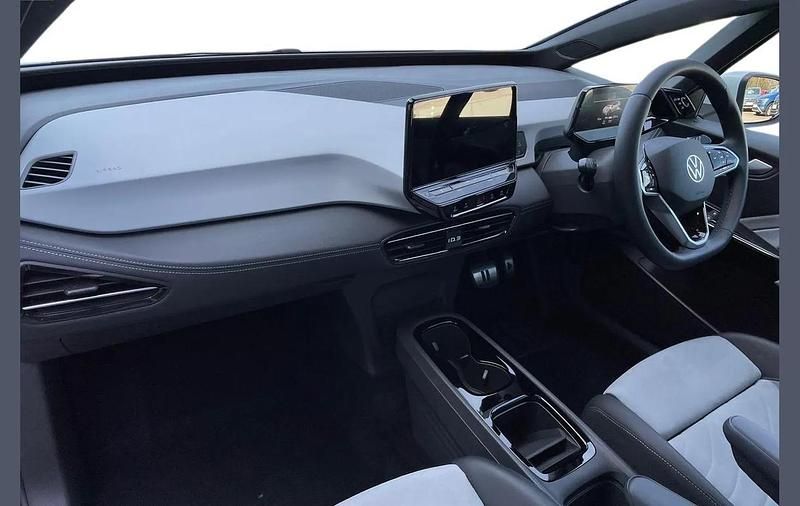 Used VW ID.3 Pro 150 kW (204 HP) 2025 White Hatchback