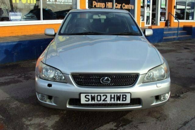Used Lexus IS200 153 HP (112 kW) 2002 Sedan