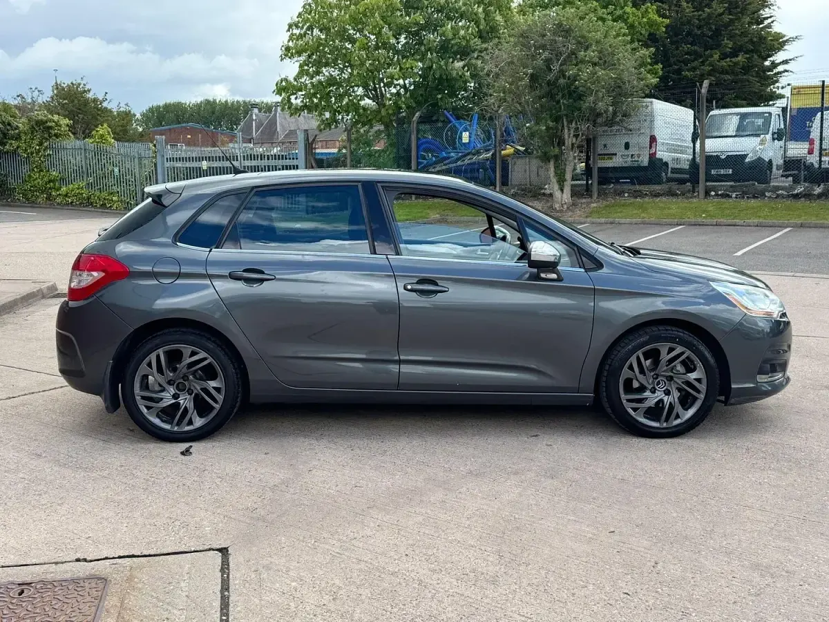 Used Citroën C4 SELECTION 2013 Grey Hatchback