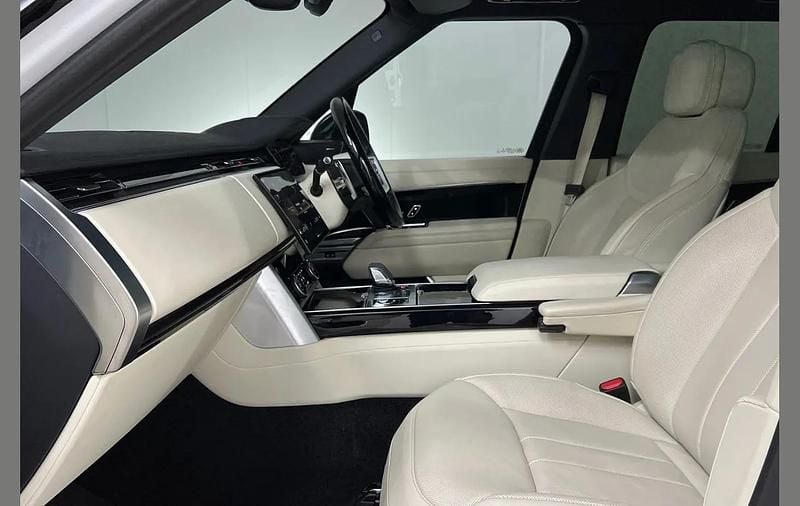 Used Land Rover Range Rover SE 344 HP (253 kW) 2022 White SUV