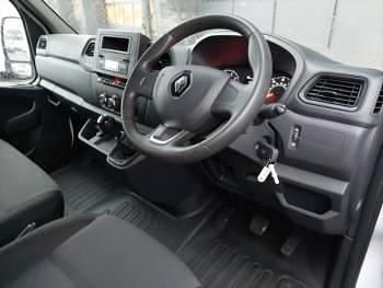 Used Renault Master Business 2022 White MPV