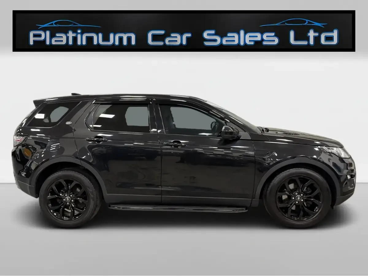 Used Land Rover Discovery Sport HSE 180 HP (132 kW) 2016 Black SUV
