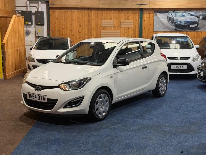 Used Hyundai i20 Classic 2014 White Hatchback