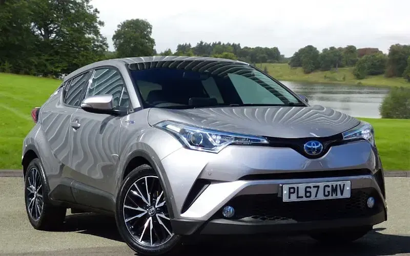 Used Toyota C-HR 122 HP (89 kW) 2017 Silver SUV