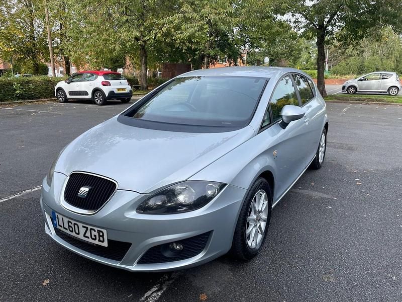Silver Used 2011 Seat Leon SE Hatchback | £3,390 (Fair price) - Image 1/4