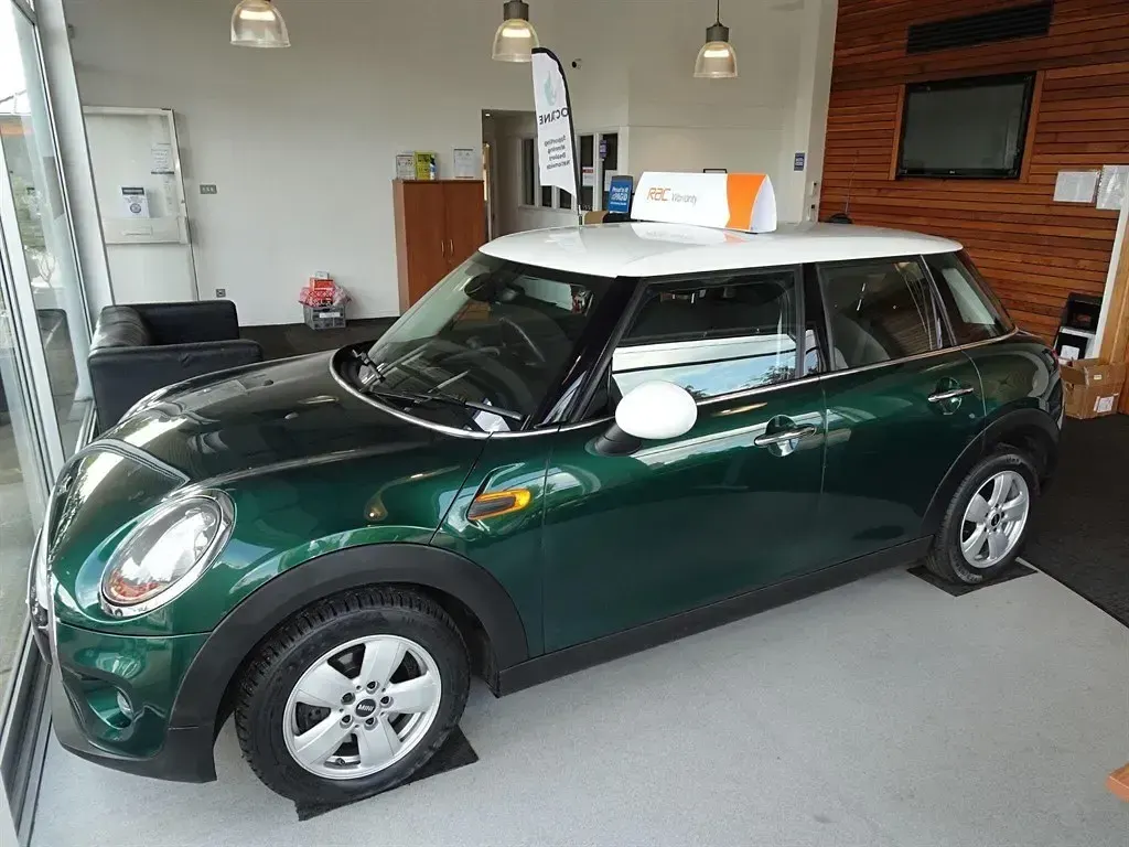 Używany Mini Cooper Hatch 136 KM (100 kW) 2015 Zielony Hatchback