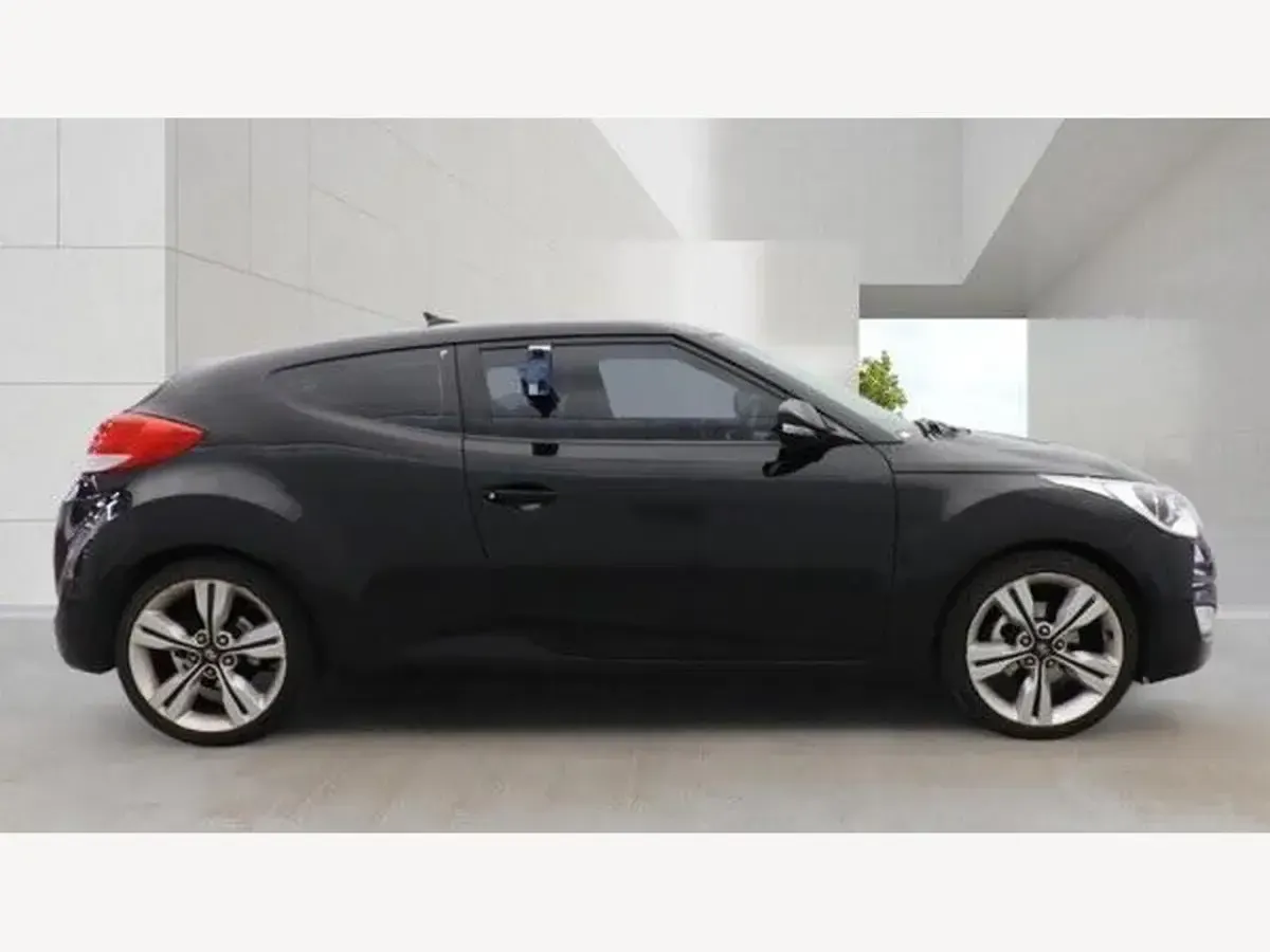 Used Hyundai Veloster Sport 140 HP (102 kW) 2012 Black Hatchback