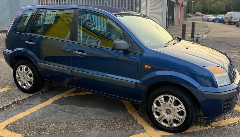 Blue Used 2009 Ford Fusion Style Hatchback | £1,495 (Fair price) - Image 1/4