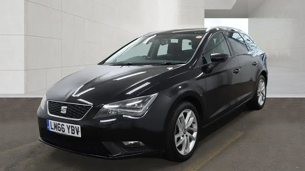Used Seat Leon SE Dynamic 110 HP (80 kW) 2016 Black Estate