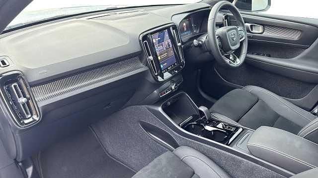Używany Volvo XC40 Ultimate 161 KM (118 kW) 2023 Niebieski SUV