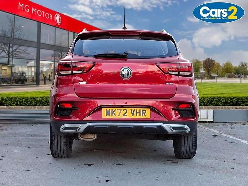 Used MG ZS Exclusive 106 HP (77 kW) 2022 Red SUV