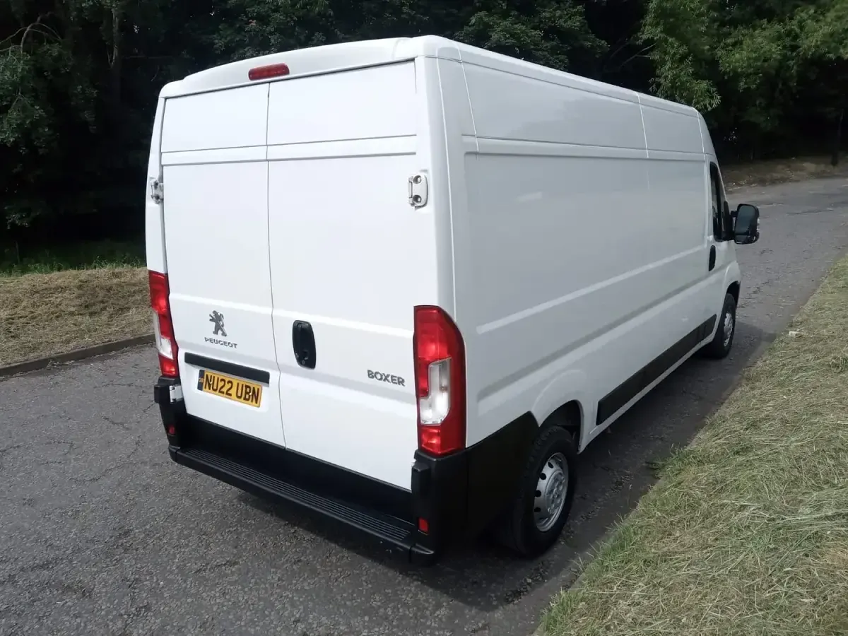 Used Peugeot Boxer S 140 HP (102 kW) 2022 White Van