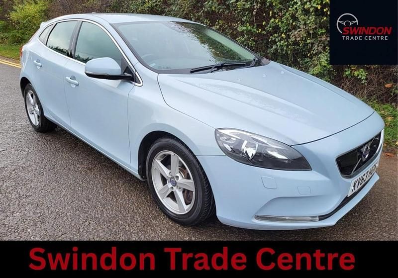Blue Used 2013 Volvo V40 SE Hatchback | £3,950 (Fair price) - Image 1/4